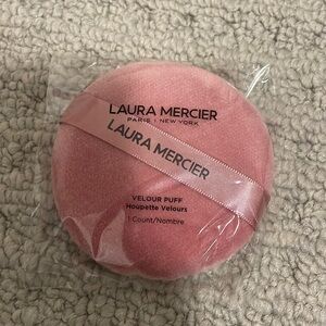 Laura Mercier velour puff- dark blush
